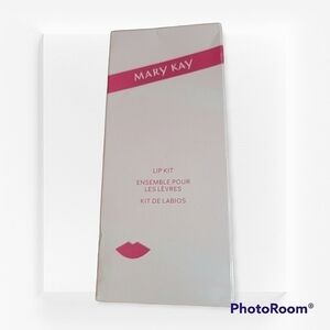 3/$30 Mary KAY Limited Edition Barbie Pink Lipstick Liner Kit FIRM PRICE